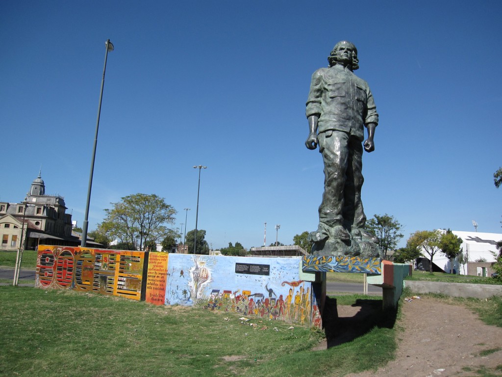 A statue of Che in his hometown of Rosario